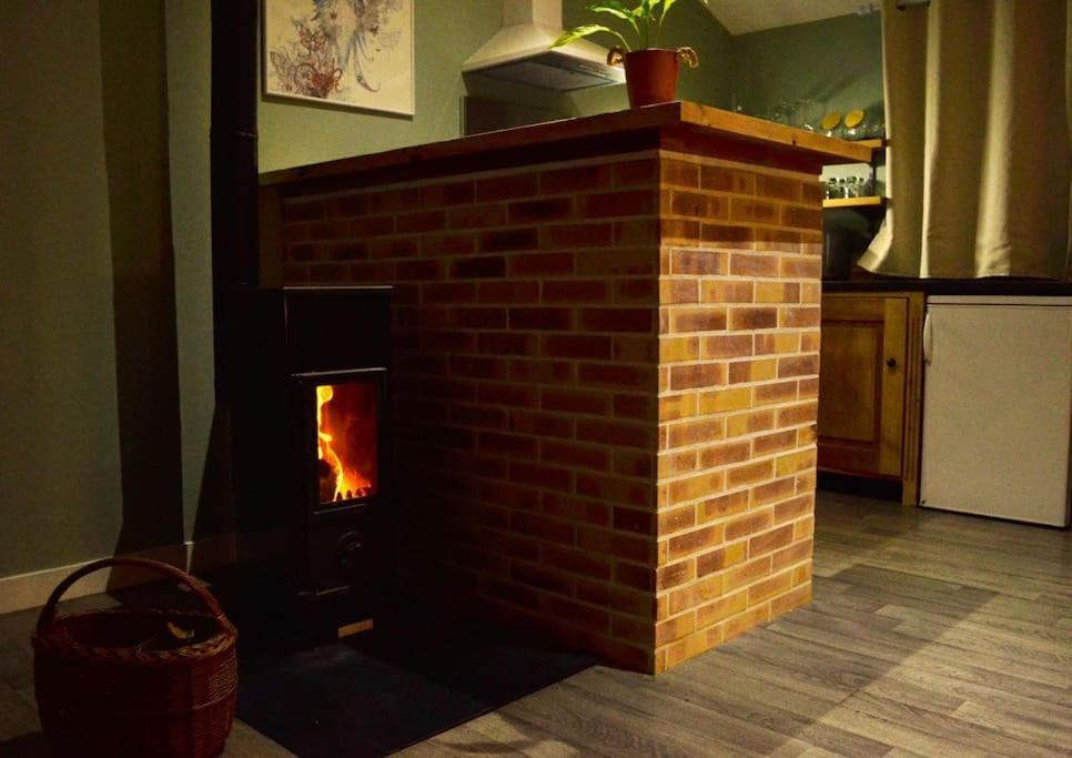 Chalet Cosy Au Coeur De La Foret De Broceliande Beignon Eksteriør billede